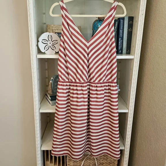 LOFT Red and White Sleeveless V-Neck Sundress - Picture 1 of 3